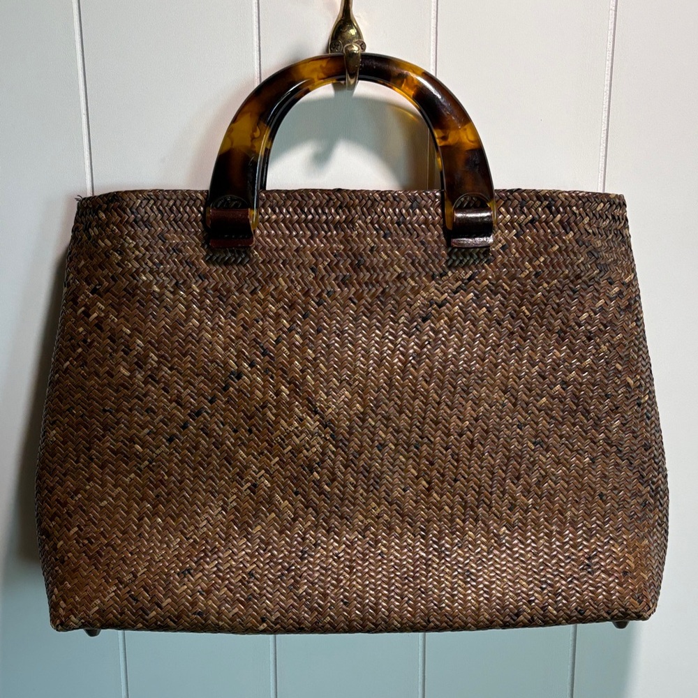 Asiaphile Los Angeles woven bag tortoiseshell handles snap closure 15x10x4